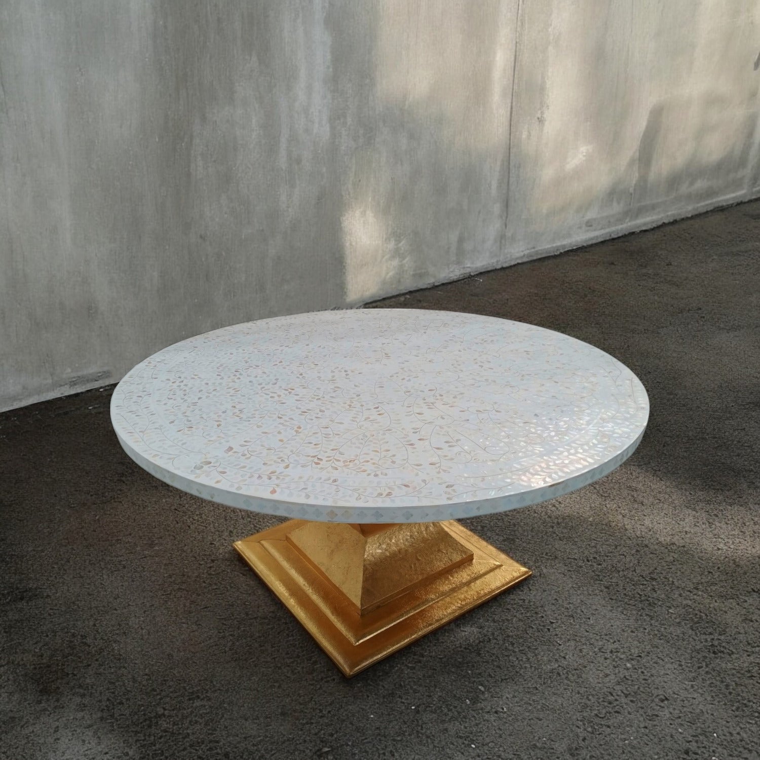Beverly Hills Round Dining Table - ipse ipsa ipsum