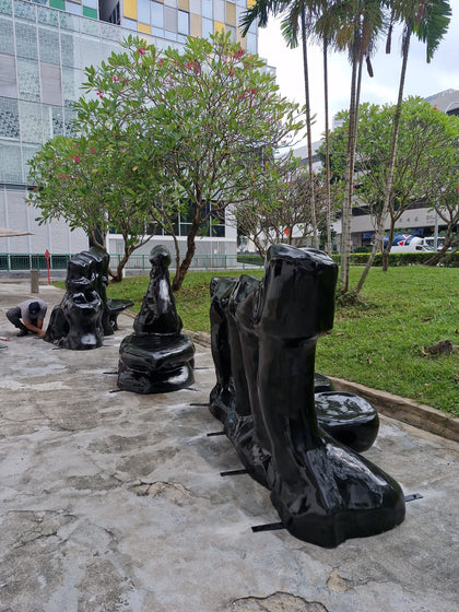 Tran-Slate Si Beh Lor (Four Horse Road)