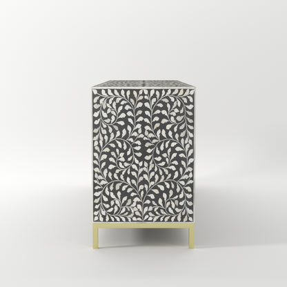 Lyndas TV Console - ipse ipsa ipsum