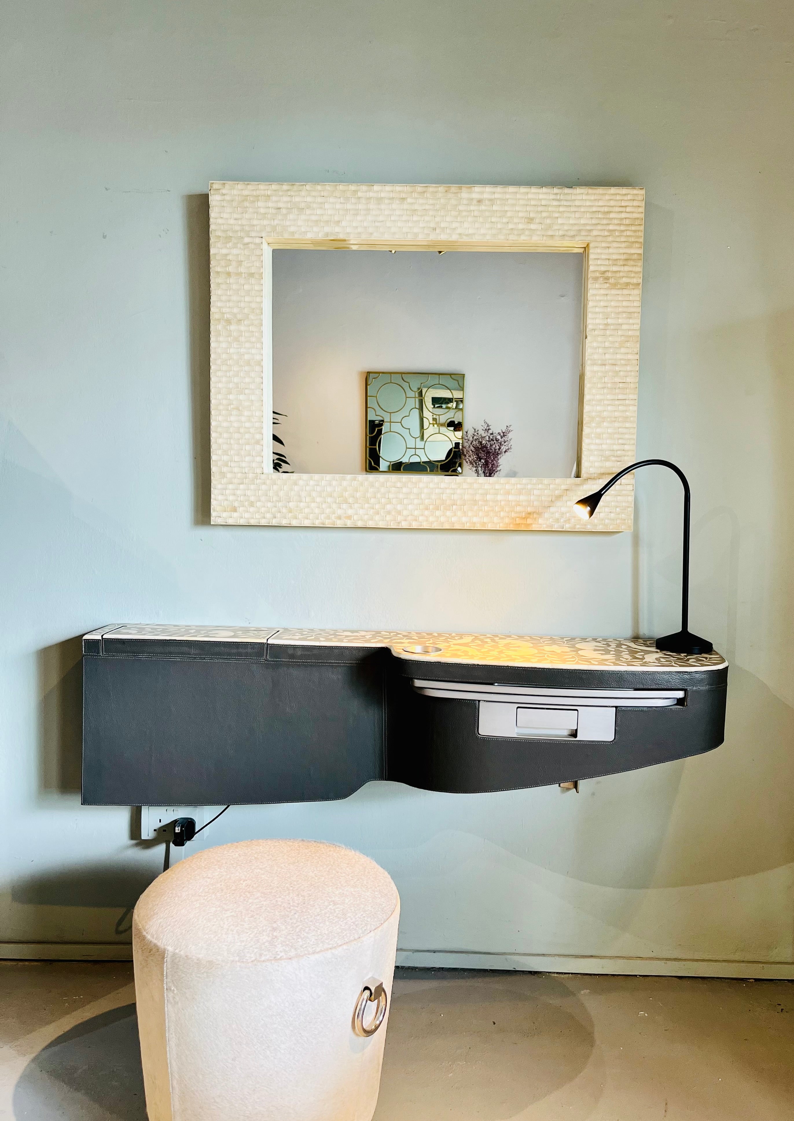 3-in-1 Console - ipse ipsa ipsum